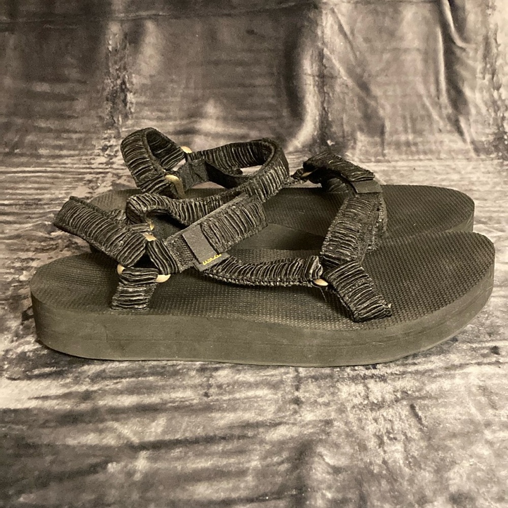Teva Sandal Size 12 Women’s